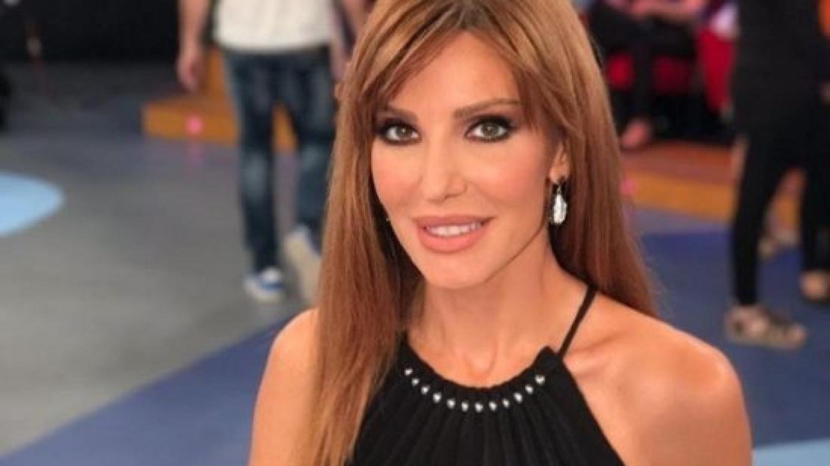 Βίκυ Χατζηβασιλείου για εμβολιασμό: «Όχι σε έναν ακόμη εθνικό διχασμό»