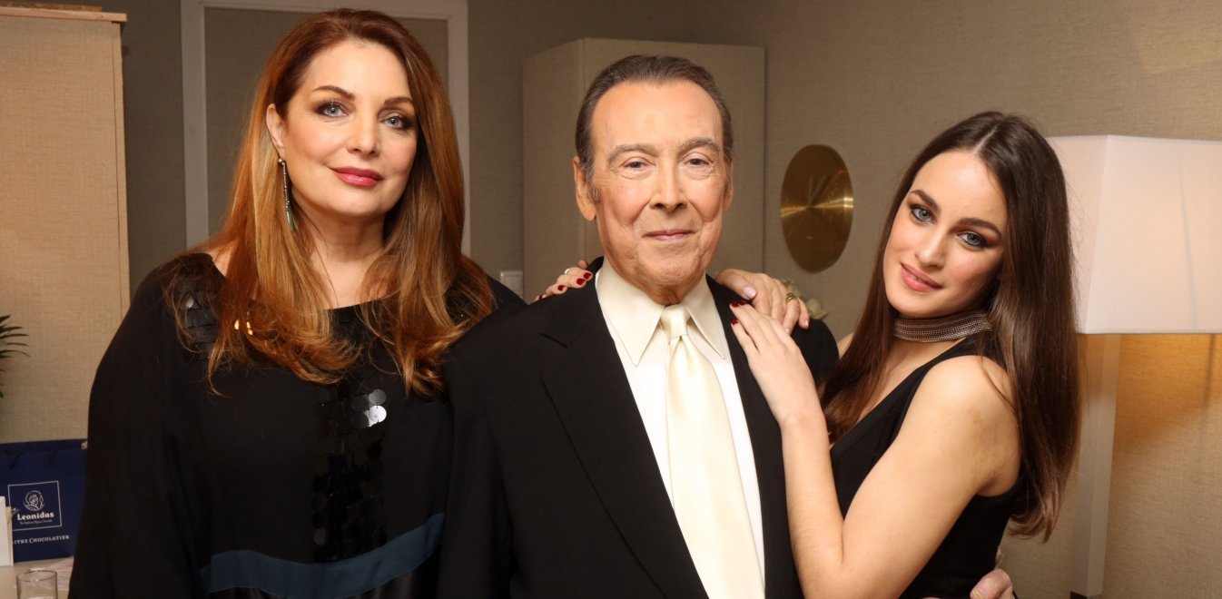 Τόλης Βοσκόπουλος: Σε αυτό το σπίτι έμενε με την Άντζελα Γκερέκου και την 20χρονη κόρη τους [φωτογραφίες]