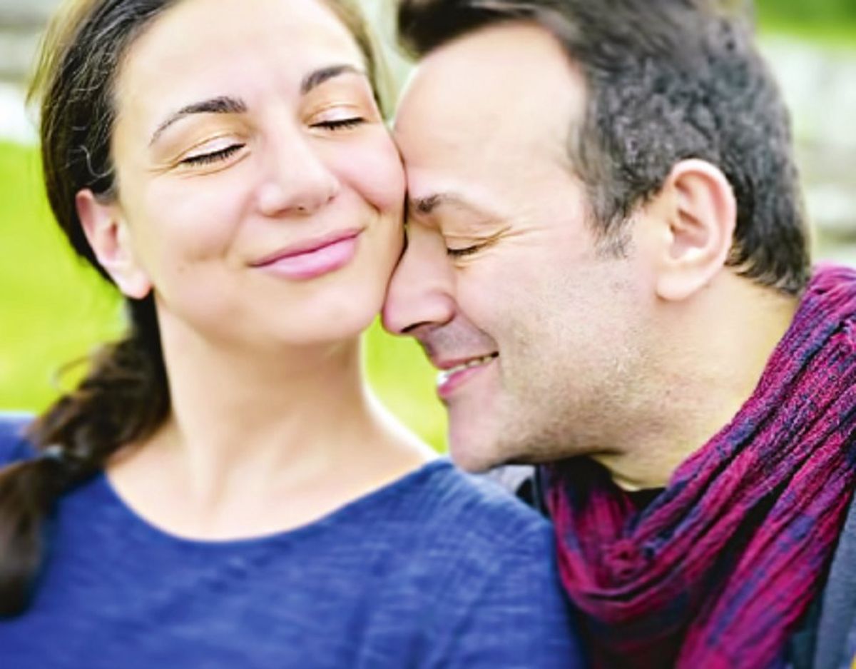 Γιώργος Ηλιόπουλος: η γυναίκα που κατάφερε να τον ντύσει γαμπρό