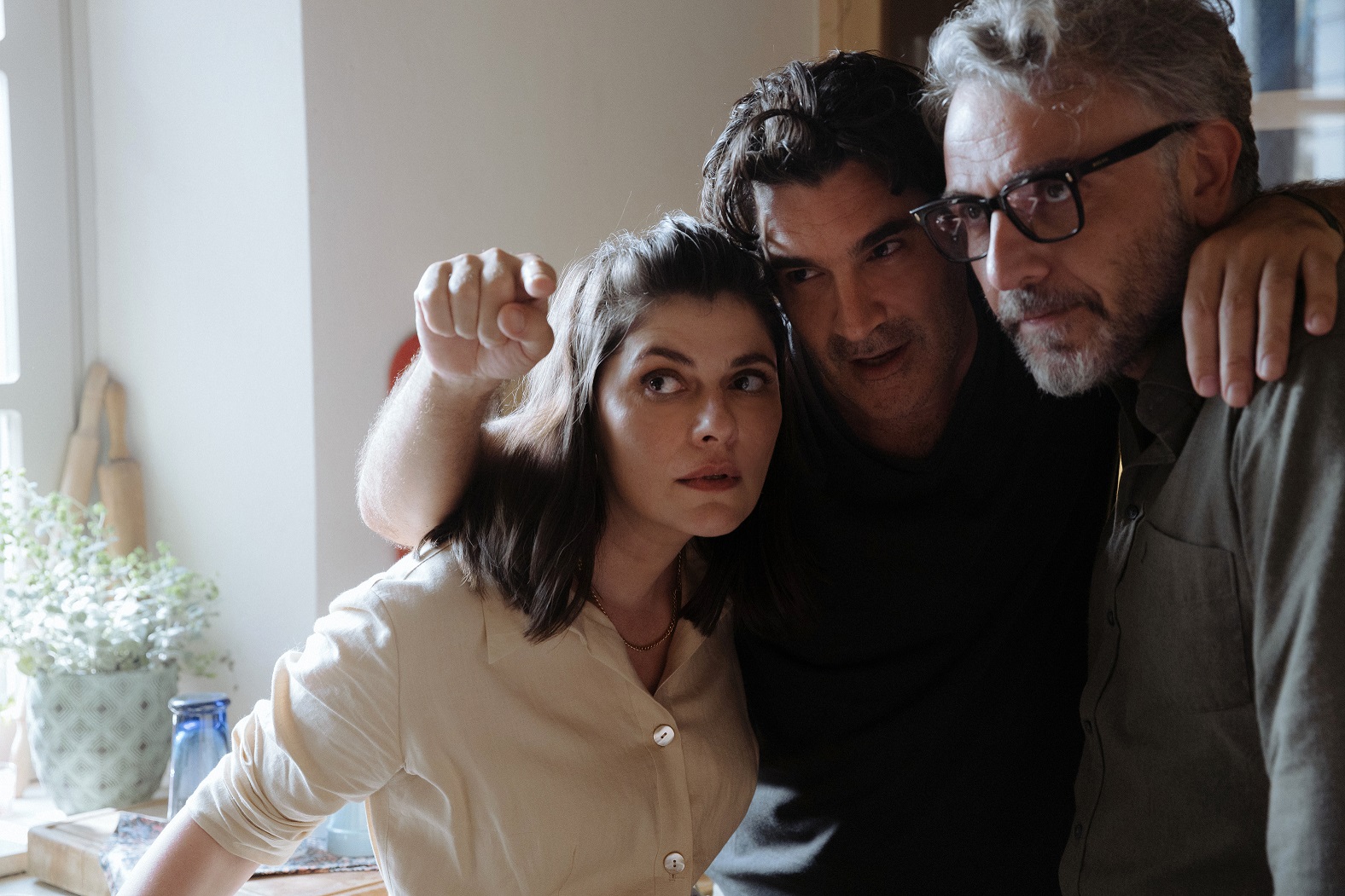 Χριστόφορος Παπακαλιάτης: αλλάζει το σενάριο για τον Δάσκαλο έπειτα από αντιδράσεις, ειδικά στα social media; Διαβάστε το αποκαλυπτικό ρεπορτάζ