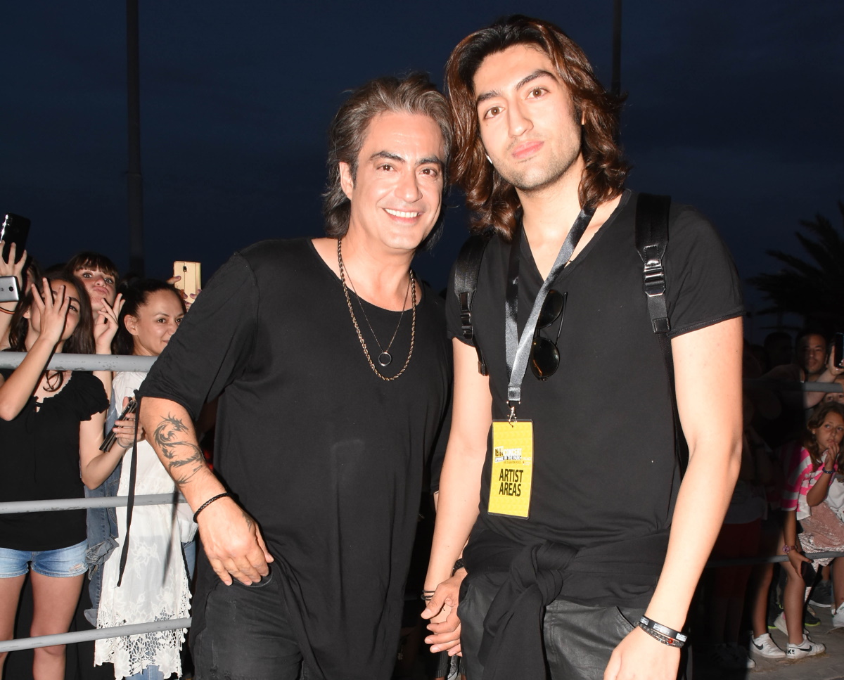 Δημήτρης Σχοινάς: Ο γιος των Γαρμπή – Σχοινά έκανε μια μεγάλη αλλαγή στην εξωτερική του εμφάνιση [φωτογραφίες]