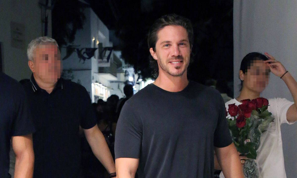 Νίκος Οικονομόπουλος: βόλτες στα Ματογιάννια