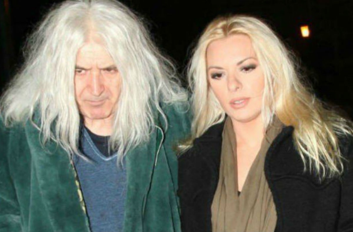 Νίκος Καρβέλας – Αννίτα Πάνια: Ο 13χρονος γιος τους τραγούδησε και έγινε viral στα social media!