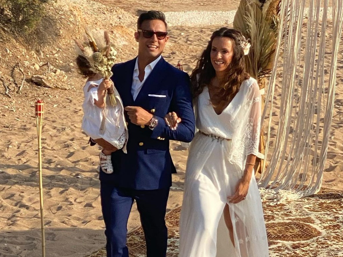 Σάββας Πούμπουρας - Αρετή Θεοχαρίδη: Αδημοσίευτες φωτογραφίες από τον γάμο τους στις Σπέτσες