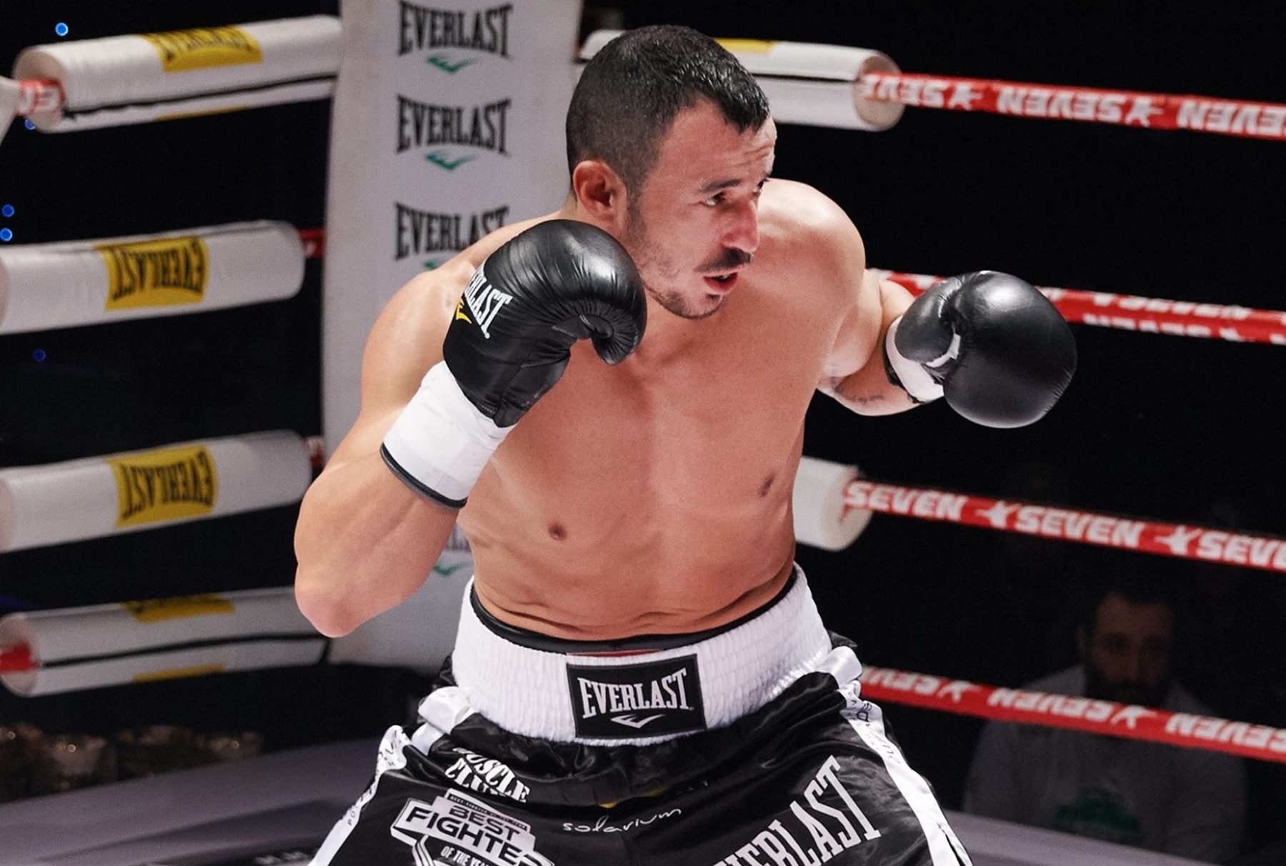 Τάσος Μπερδέσης: Τελέσθηκε το μνημόσυνο παρουσία συγγενών και φίλων - Τραγική φιγούρα η μητέρα του