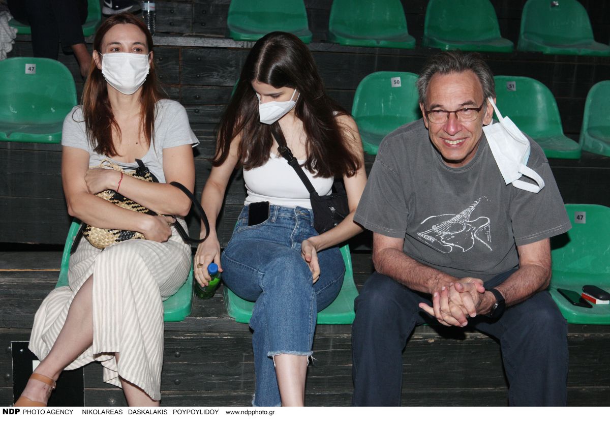 Άννα Μονογιού - Διονύσης Τσακνής: σπάνια κοινή εμφάνιση για το ζευγάρι