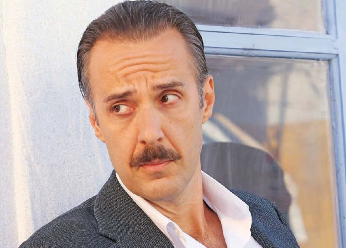 Άγριες Μέλισσες - Χρήστος Πλαΐνης: «Αυτήν τη στιγμή έχω μόνο τα 13 πρώτα επεισόδια στα χέρια μου. Δεν έχω πλήρη εικόνα για το τι θα γίνει μετά»