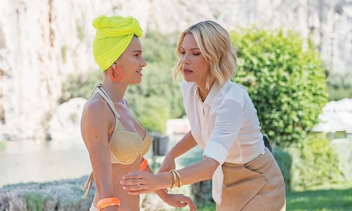 Από το GNTM στο πορνό! Από τις πασαρέλες με την Βίκυ Καγιά κουνελάκι σε ερωτική ταινία