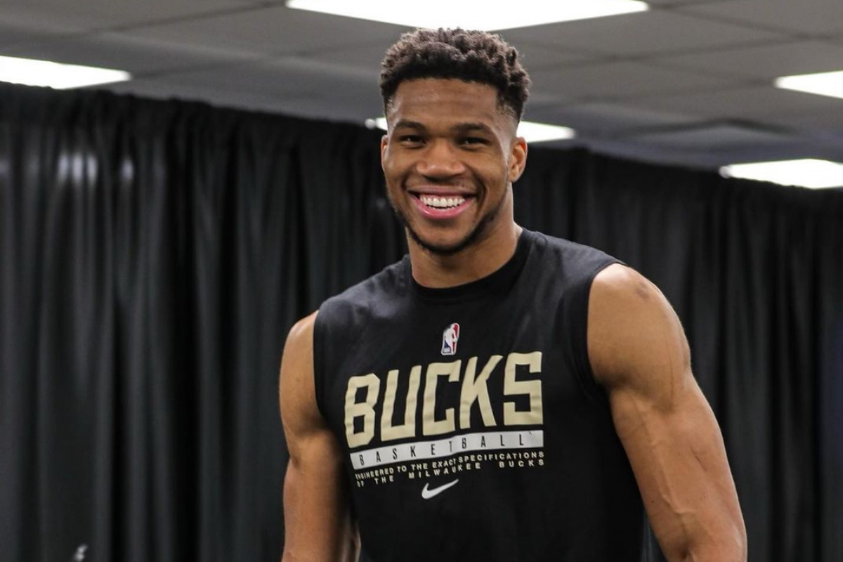 Ο Γιάννης Αντετοκούμπο σε μια κίνηση ανθρωπιάς και μεγαλείου προσφέρει στους πυρόπληκτους