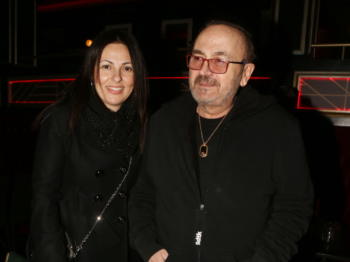 Σταμάτης Γονίδης: Έξαλλη η σύζυγός του - «Εμένα μπορείτε να με λιθοβολήσετε το παιδί μας και τον άντρα μου δεν το δέχομαι»