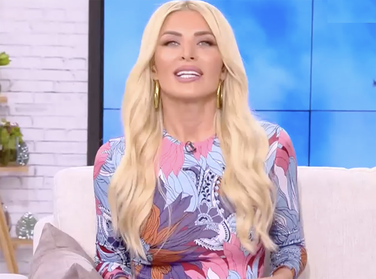 Κατερίνα Καινούργιου: Αγνώριστη η παρουσιάστρια πριν τις πλαστικές [φωτογραφίες]