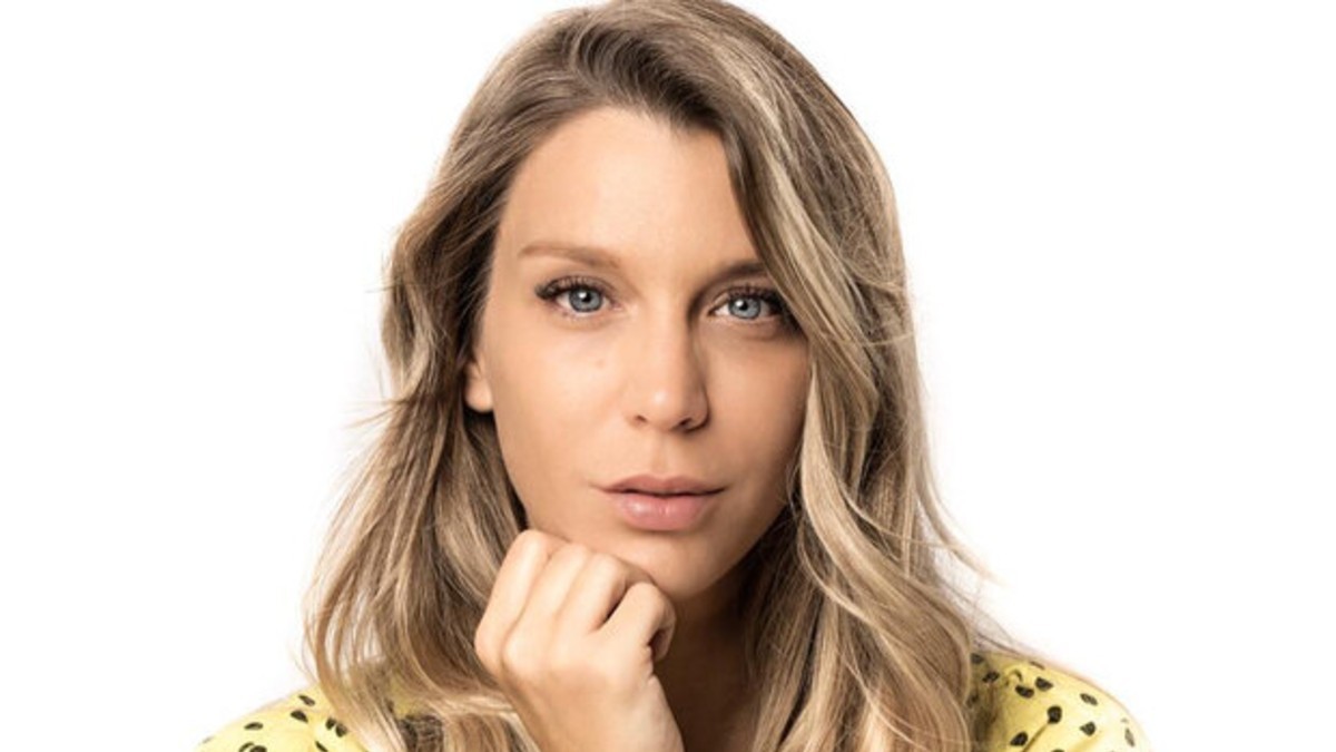 Κατρίνα Τσάνταλη: «'Αρχισα να αντιλαμβάνομαι ότι πολλοί άνθρωποι επιλέγουν να μη βλέπουν τι γίνεται πέρα από τον δικό τους κόσμο»