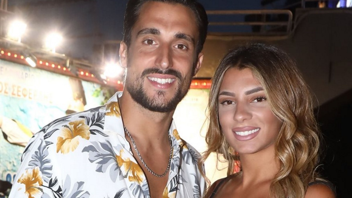 Σάκης Κατσούλης - Μαριαλένα Ρουμελιώτη: νέες τρυφερές στιγμές στη Μύκονο (φωτογραφίες)