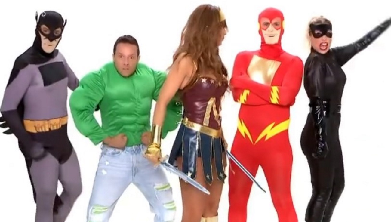 OPEN: Η Μπέττυ Μαγγίρα έρχεται μαζί με όλους τους υπερήρωες