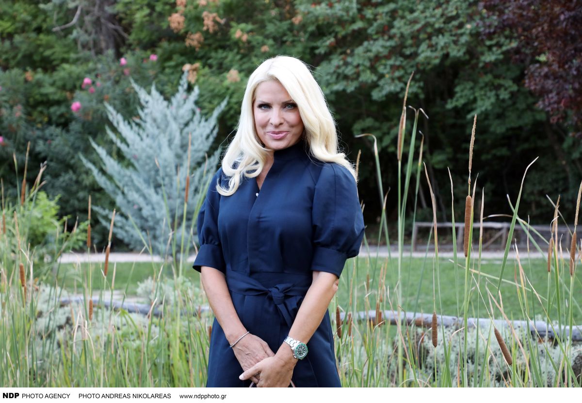 Ελένη Μενεγάκη: η έμπιστη συνεργάτιδά της που επιστρέφει στο πλευρό της