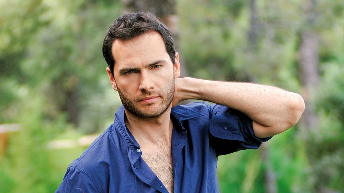 Παναγιώτης Μπουγιούρης: με αυτήν τη μεγάλη αλλαγή θα εμφανιστεί στη νέα του συνεργασία