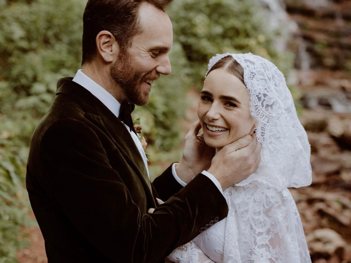 Λίλι Κόλινς: Παντρεύτηκε η πρωταγωνίστρια του «Emily in Paris» [φωτογραφίες]