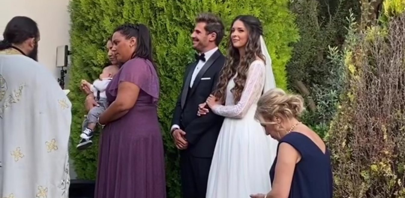 Άκης Πετρετζίκης: Η πρώτη του ανάρτηση μετά τον γάμο και την βάφτιση του γιου του