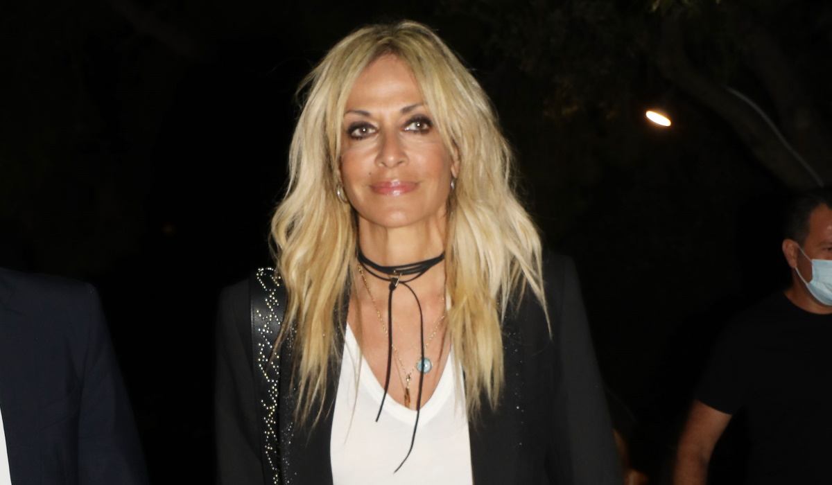 Η Άννα Βίσση ποζάρει στο πλευρό της Μόνικας Μπελούτσι στο Ηρώδειο [φωτογραφία]