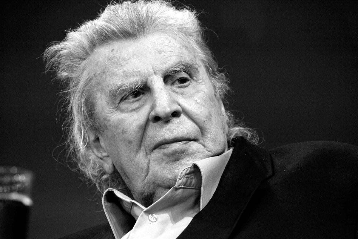Μίκης Θεοδωράκης: Τριήμερο εθνικό πένθος για τον χαμό του – Η ανακοίνωση της οικογένειας για την κηδεία