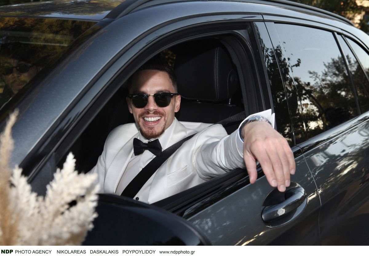 Λευτέρης Πετρούνιας - Βασιλική Μιλλούση: οι πρώτες φωτογραφίες από τον γάμο τους