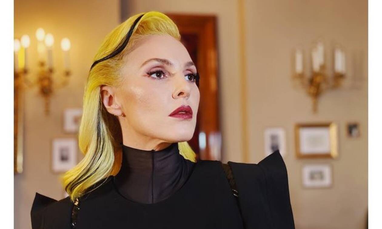 Η Τάμτα και ο Πάρης Κασιδόκωστας στο σημείο που σκοτώθηκε ο Mad Clip – Η στιγμή που περπατούν μαυροφορεμένοι