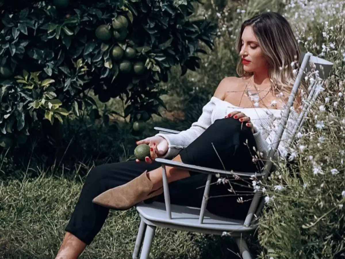 Αθηνά Οικονομάκου: τρυφερές αγκαλιές με τον γιο της στη Σαντορίνη