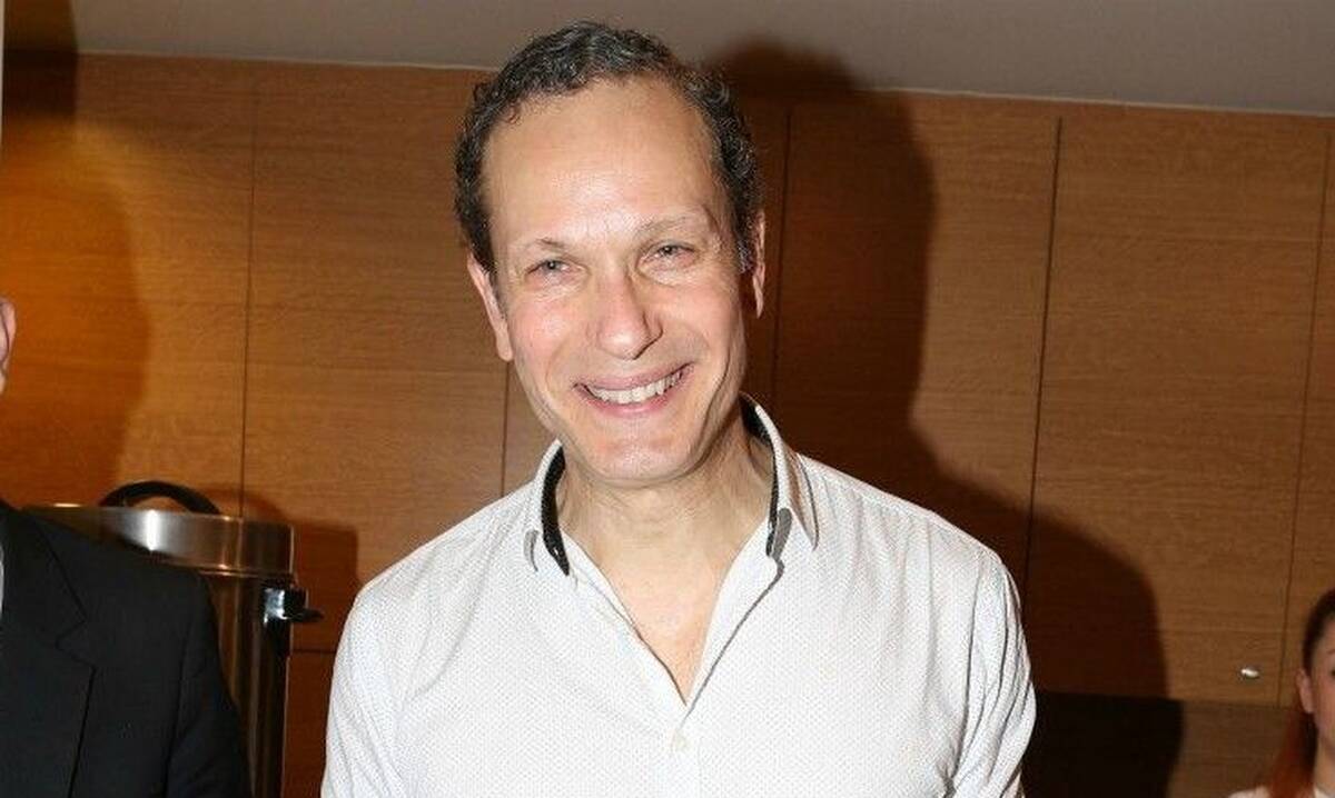 Βασίλης Κούκουρας: «Έχω να περάσω τόσο καλά από το “Κωνσταντίνου και Ελένης”»