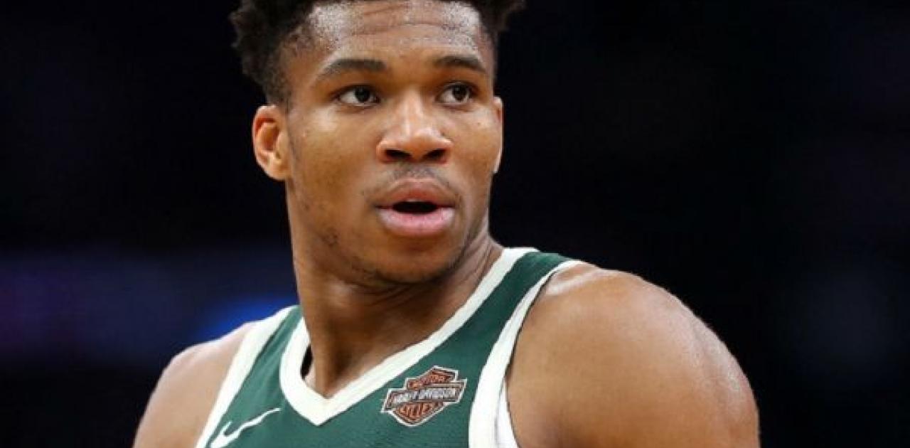 Γιάννης Αντετοκούνμπο: Αγόρασε δύο υπερπολυτελείς βίλες στη Μεσσηνία