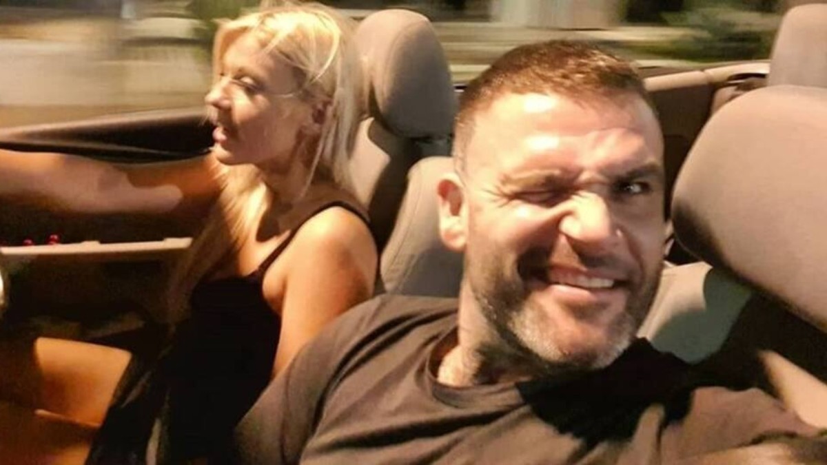 Ο Διονύσης Αλέρτας και η Νάντια Φωτοπούλου παντρεύτηκαν! Η πρώτη φωτογραφία του γάμου