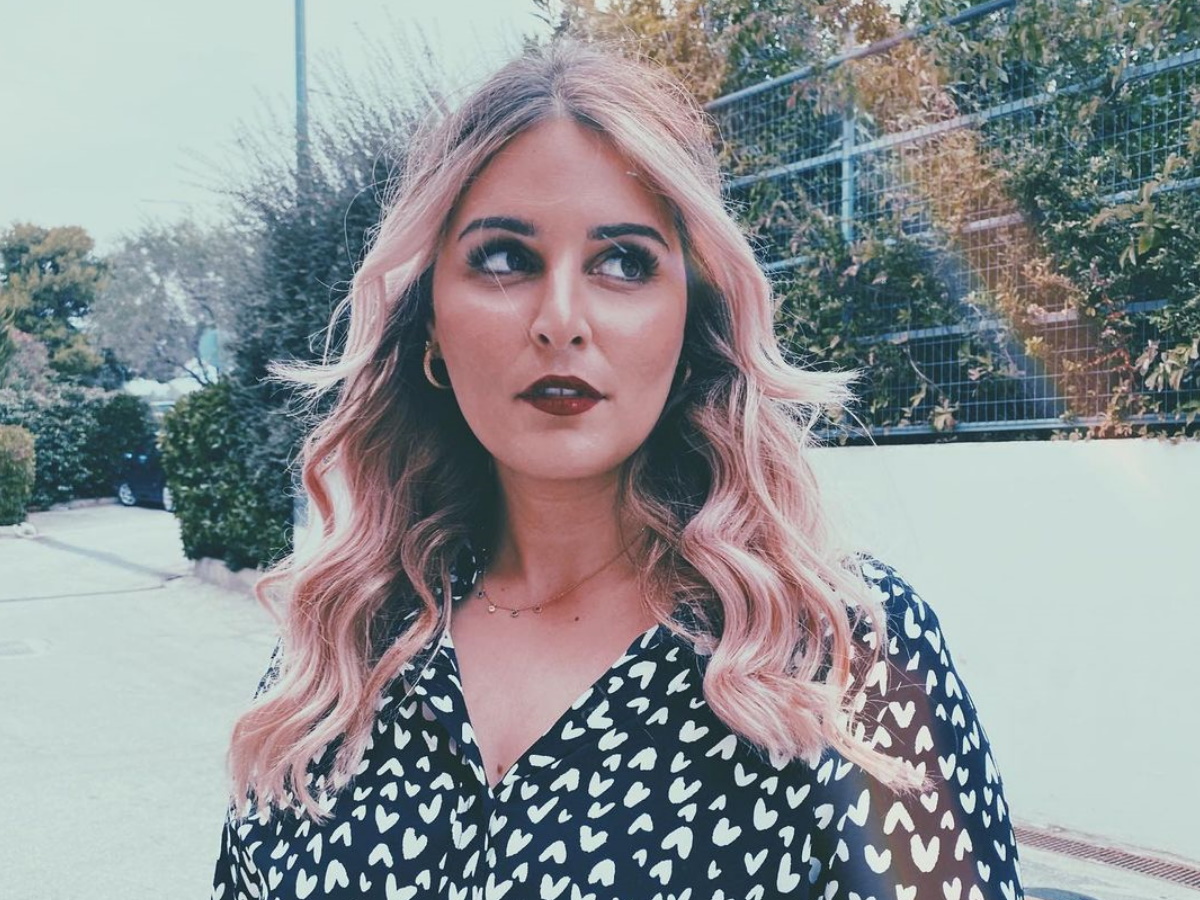 Εβελίνα Νικόλιζα: Η συνεργάτιδα της Γερμανού και μέλος του J2US είναι θετική στον κορονοϊό