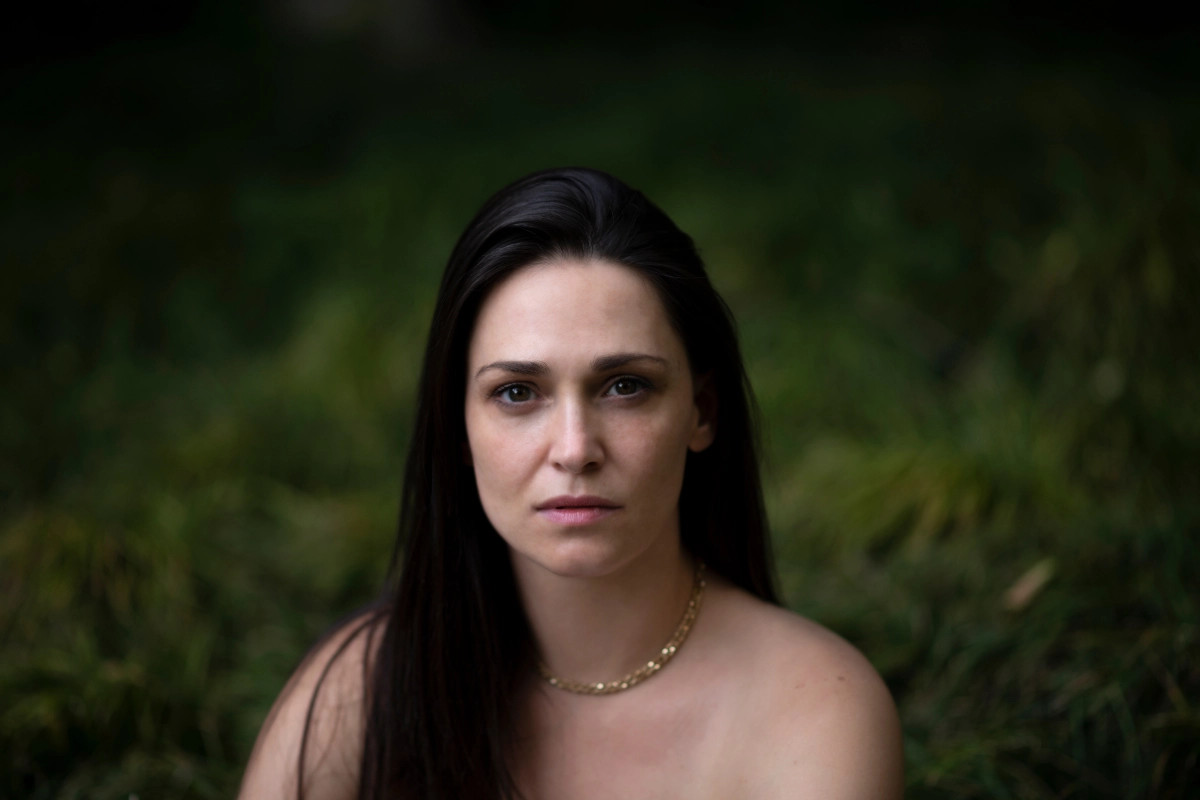 Μαίρη Μηνά: «Πέθανε το πρότυπο του υπερταλαντούχου ή του σκοτεινού, καταραμένου δημιουργού»