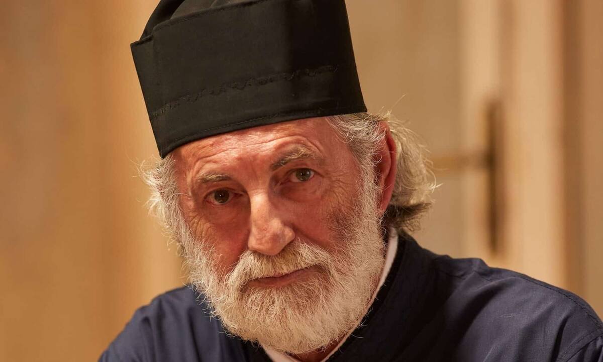 Σασμός: ο παπα - Μιχάλης έδωσε δυνατό spoiler για τον ρόλο του στη σειρά