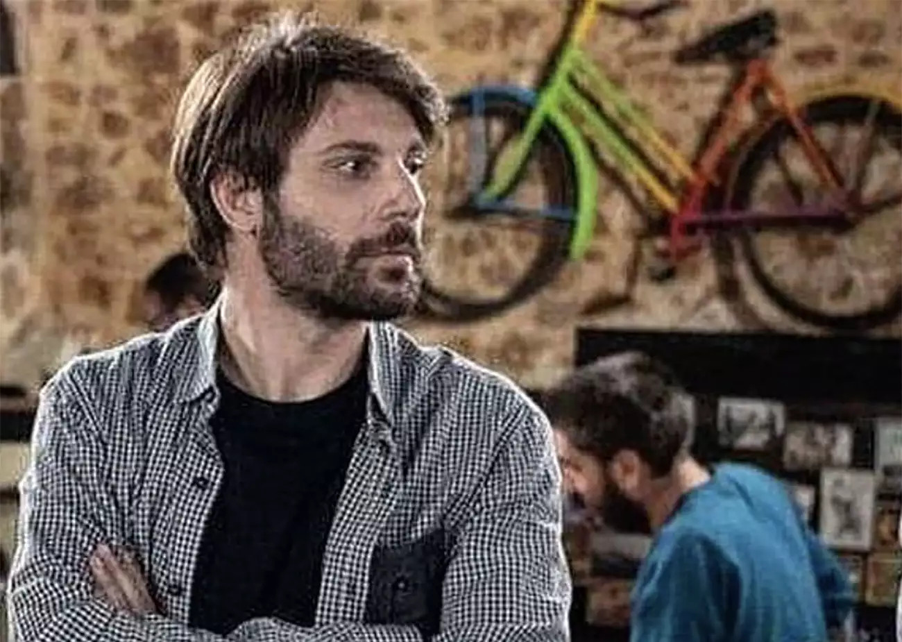 Πάρης Σκαρτσολιάς: «Πολύ γνωστός ηθοποιός ζήτησε από τον σκηνοθέτη να με διώξει»