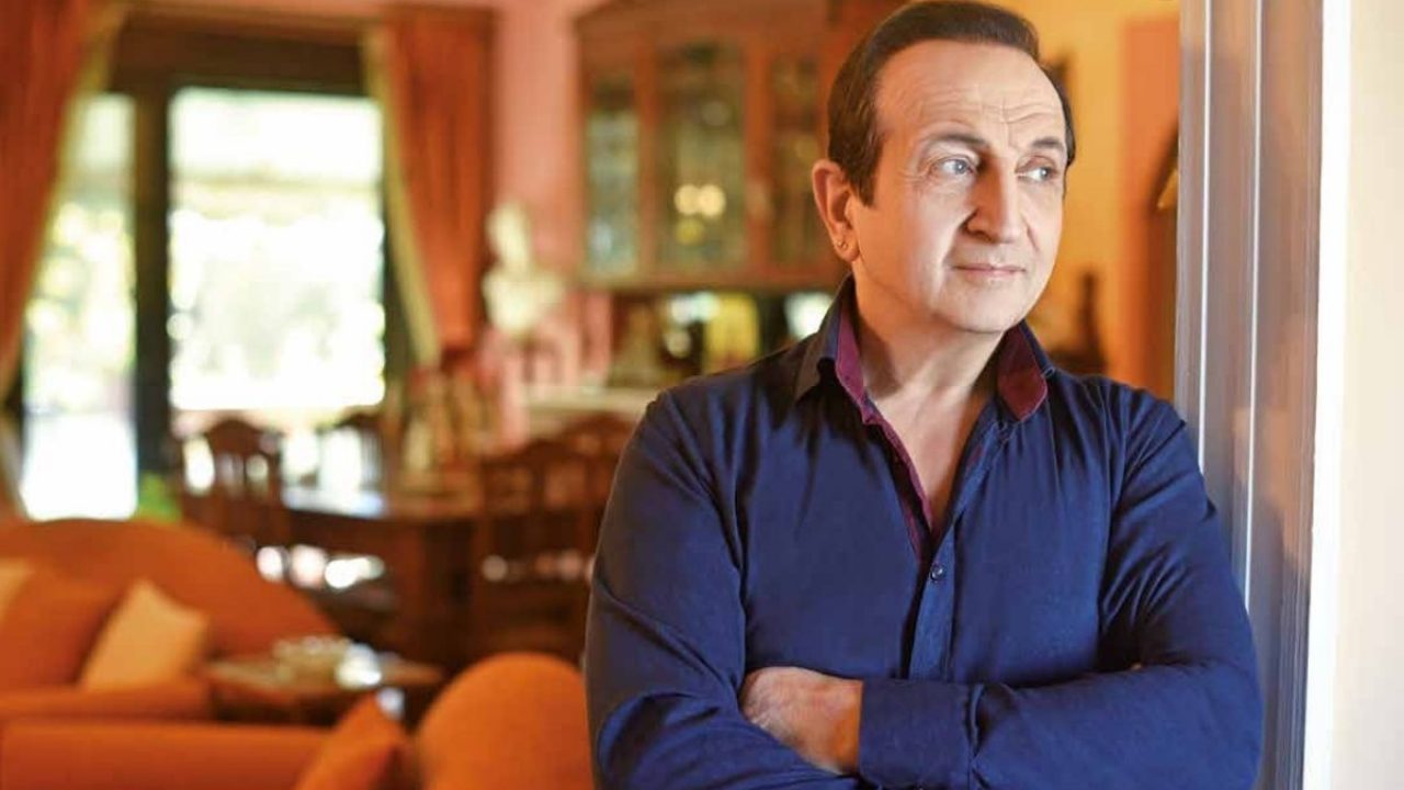 Σπύρος Μπιμπίλας: «Ο γιος του Φιλιππίδη παίζει σε γνωστή παράσταση κι έχει πάρει εξαιρετικές κριτικές»