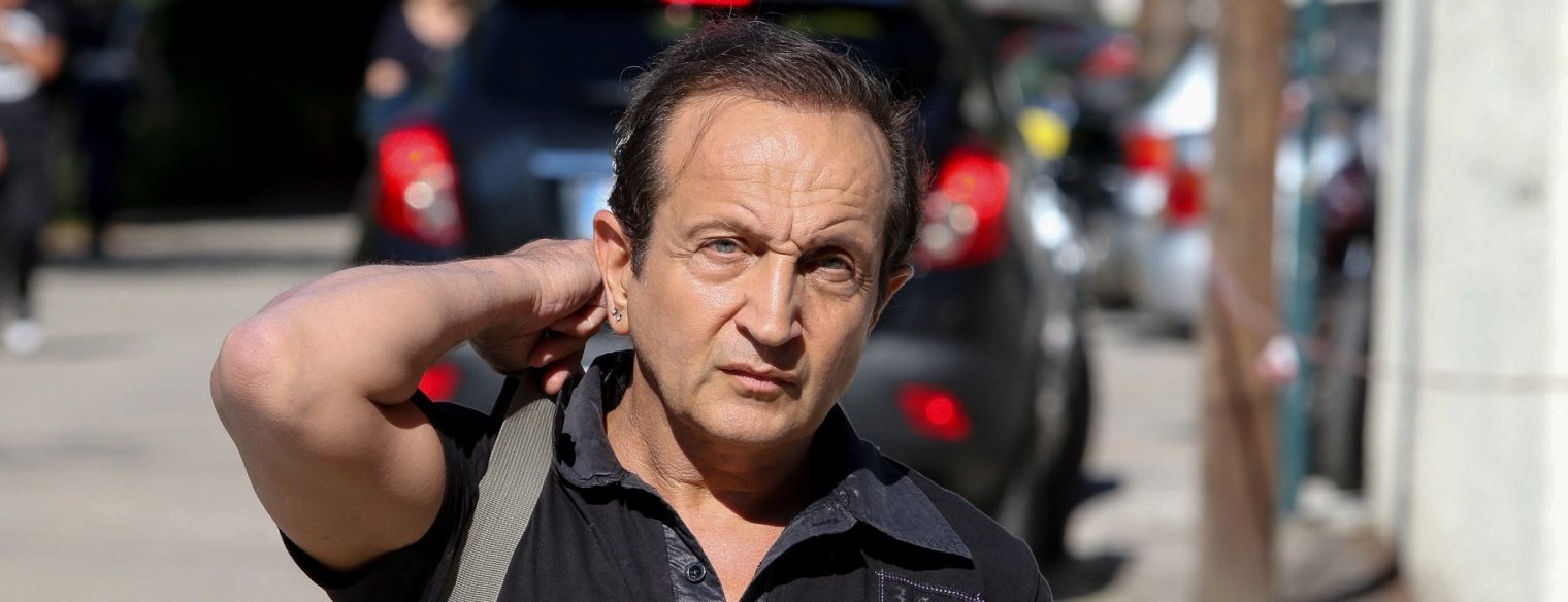 Σπύρος Μπιμπίλας: κυκλοφόρησε η πρώτη φωτογραφία από την συμμετοχή του στο The Crown