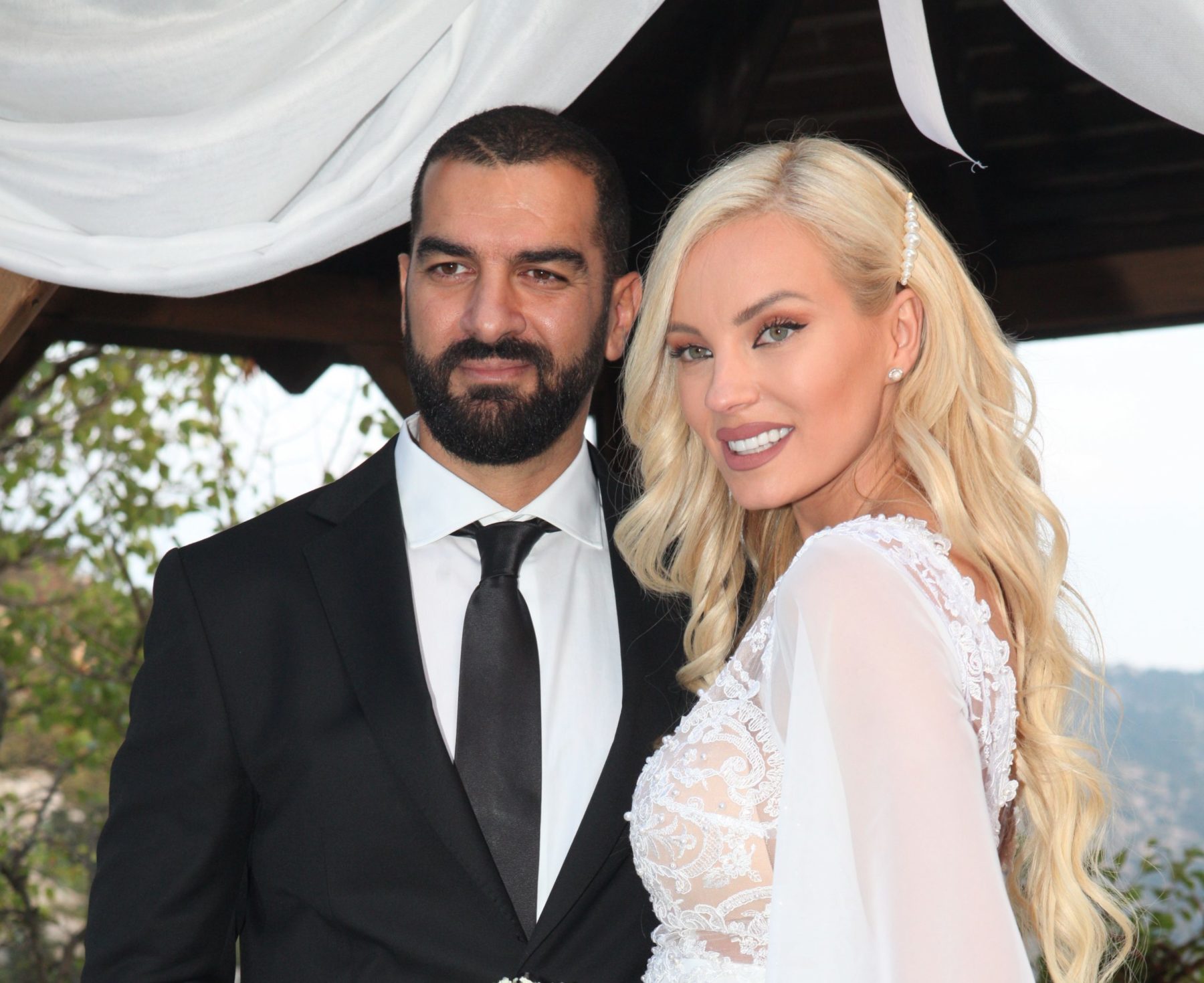 Τζούλια Νόβα - Μιχάλης Βιτχηλαίος: Αδημοσίευτες φωτογραφίες από τον γάμο τους