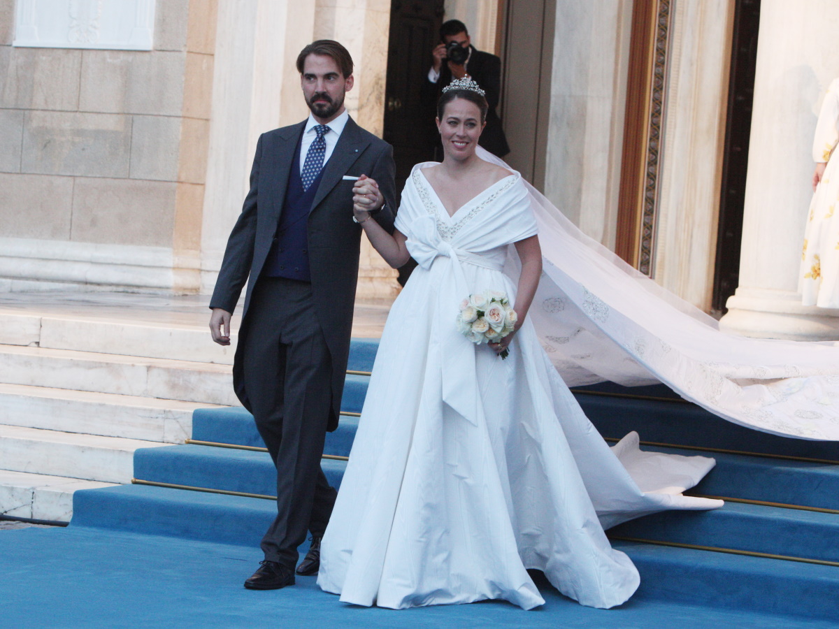 Φίλιππος – Νίνα Φλορ: Δείτε το βίντεο μέσα από την λαμπερή δεξίωση που έδωσε το ζευγάρι μετά τον γάμο