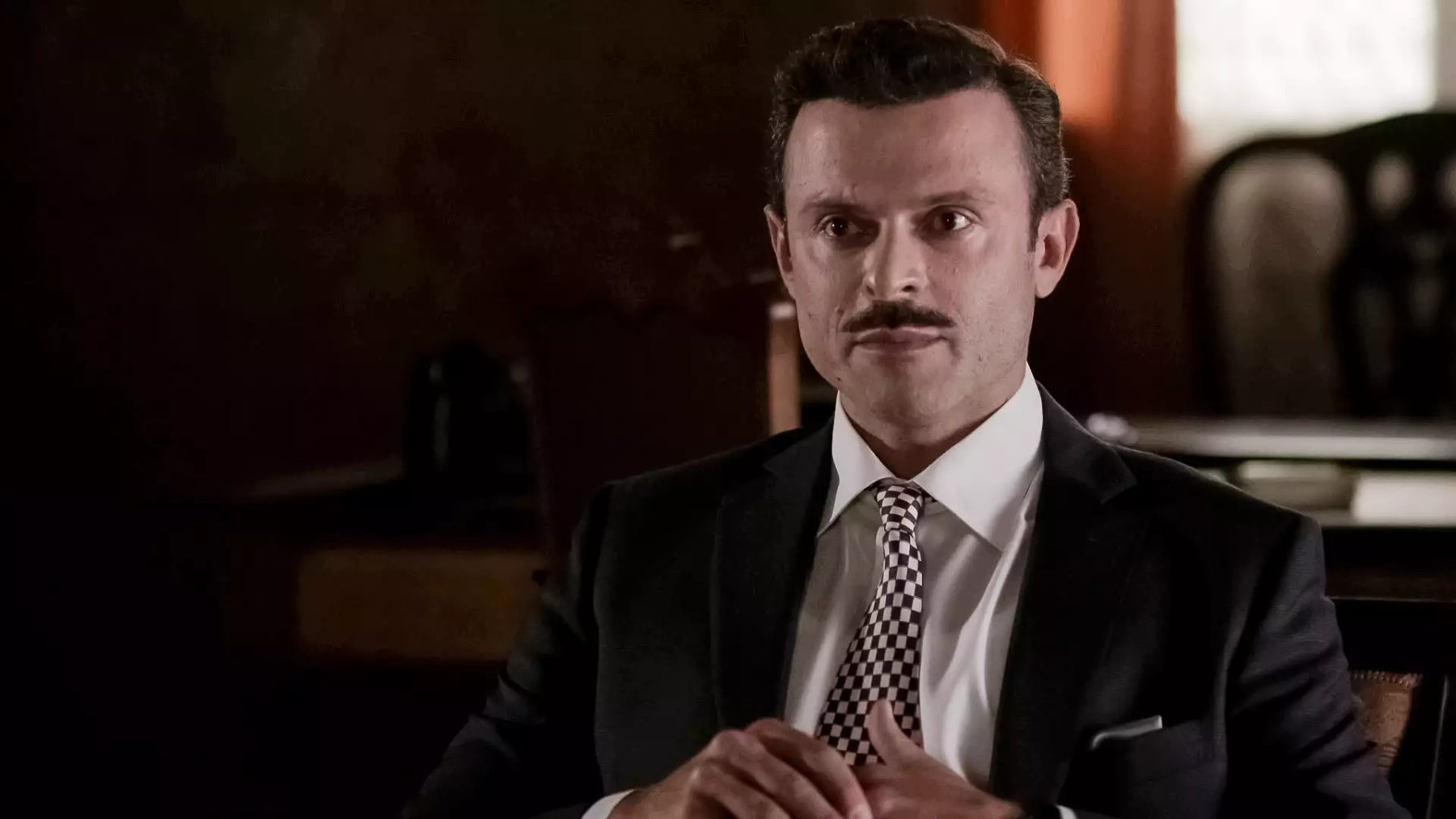 Άγριες Μέλισσες spoiler: ο Θέμης γίνεται το τσιράκι της Μυρσίνης και προδίδει τον Δούκα