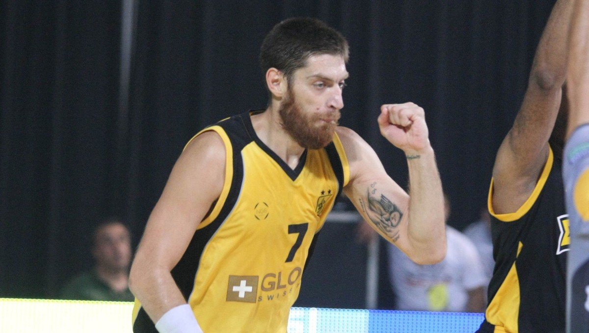 Ο Μιχάλης Πελεκάνος μπαίνει στην Φάρμα του ΑΝΤ1