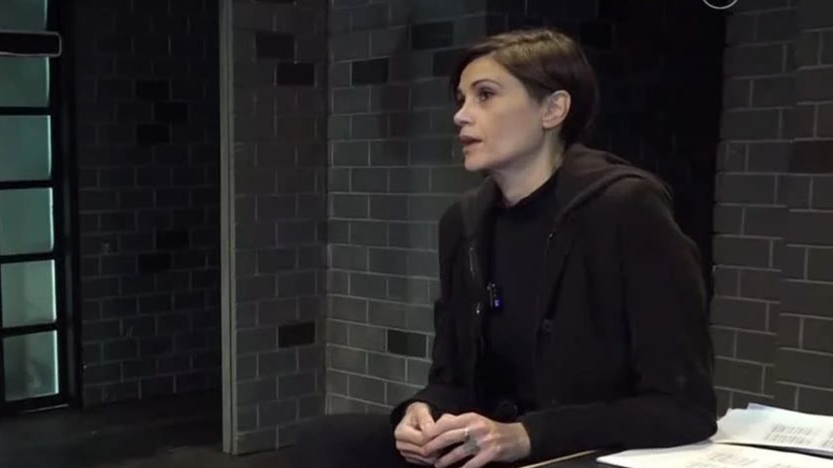 Άννα Μαρία Παπαχαραλάμπους: «Έχω παίξει στο θέατρο τη μέρα που πέθανε η μητέρα μου»