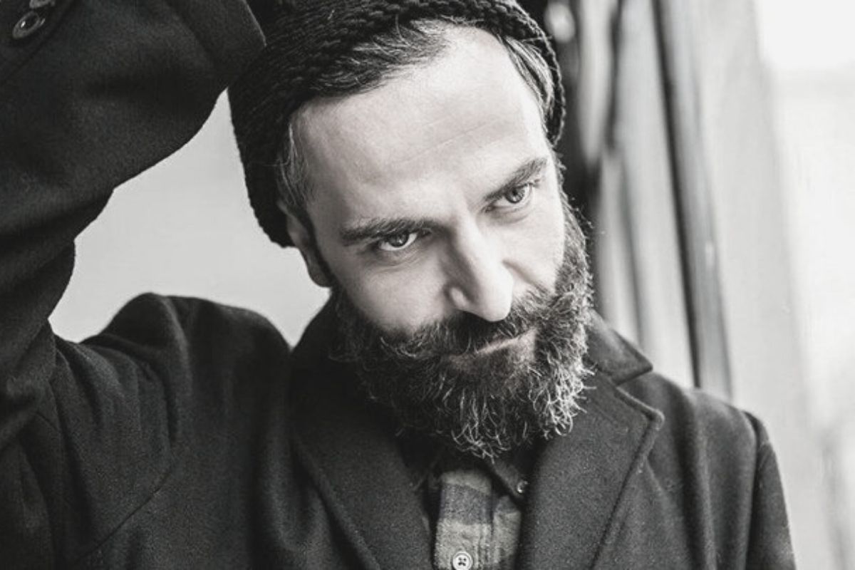 Άρης Σερβετάλης: Αυτός είναι ο αντικαταστάτης του στον «Ρινόκερο»