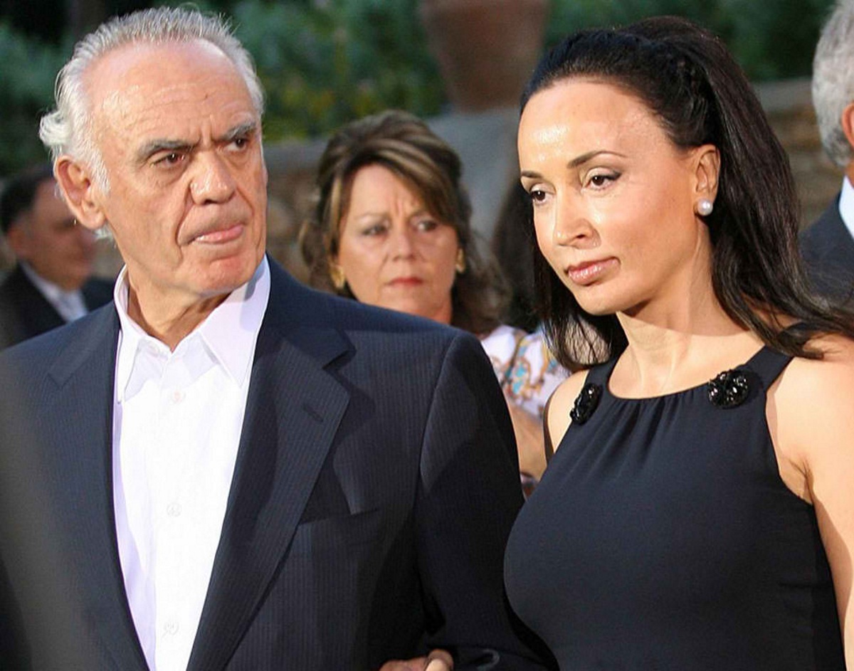 Βίκυ Τσοχατζοπούλου: Απαντά στις κατηγορίες της ξαδέρφης του Άκη Τσοχατζόπουλου για κακομεταχείρισή του