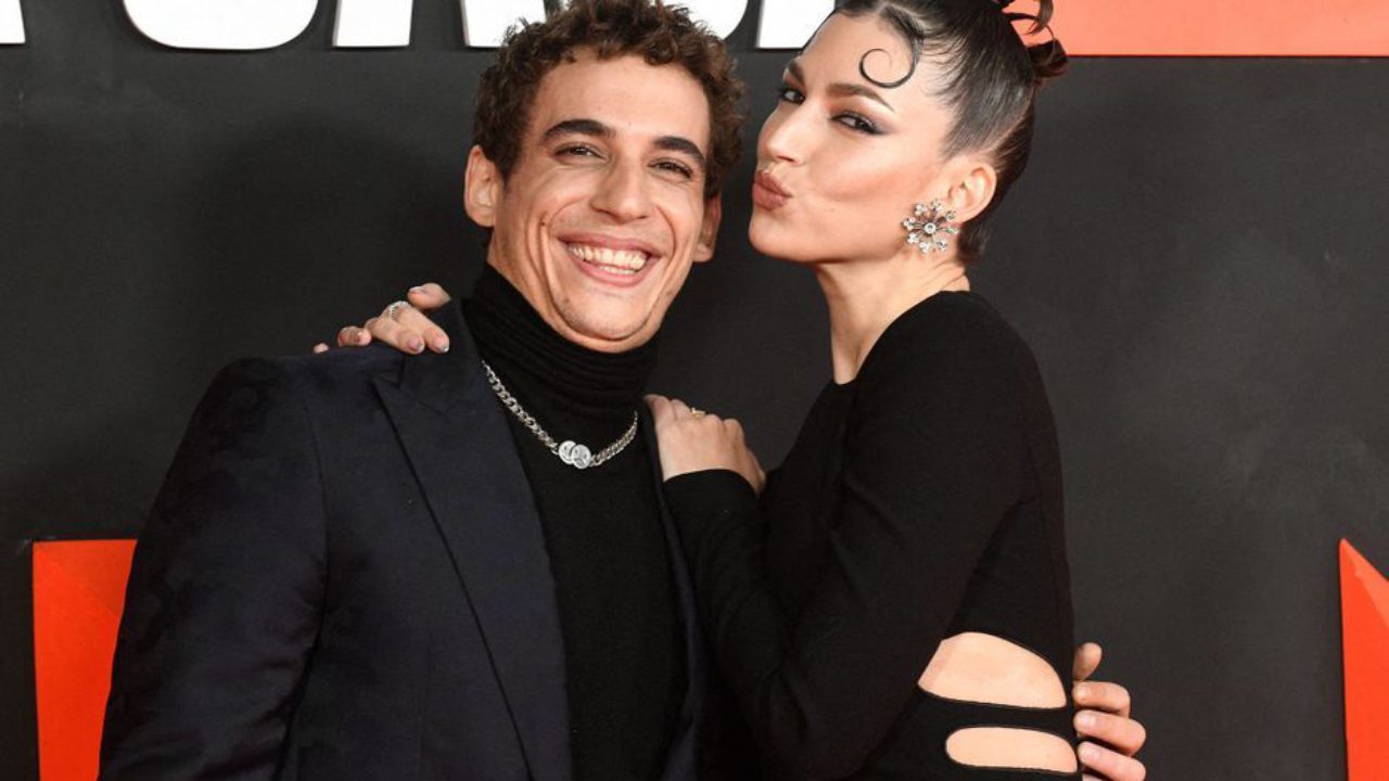 Ούρσουλα Κορμπερό: Η «Τόκιο» του «La Casa de Papel» πιο σέξι από ποτέ στο κόκκινο χαλί (φωτογραφίες)