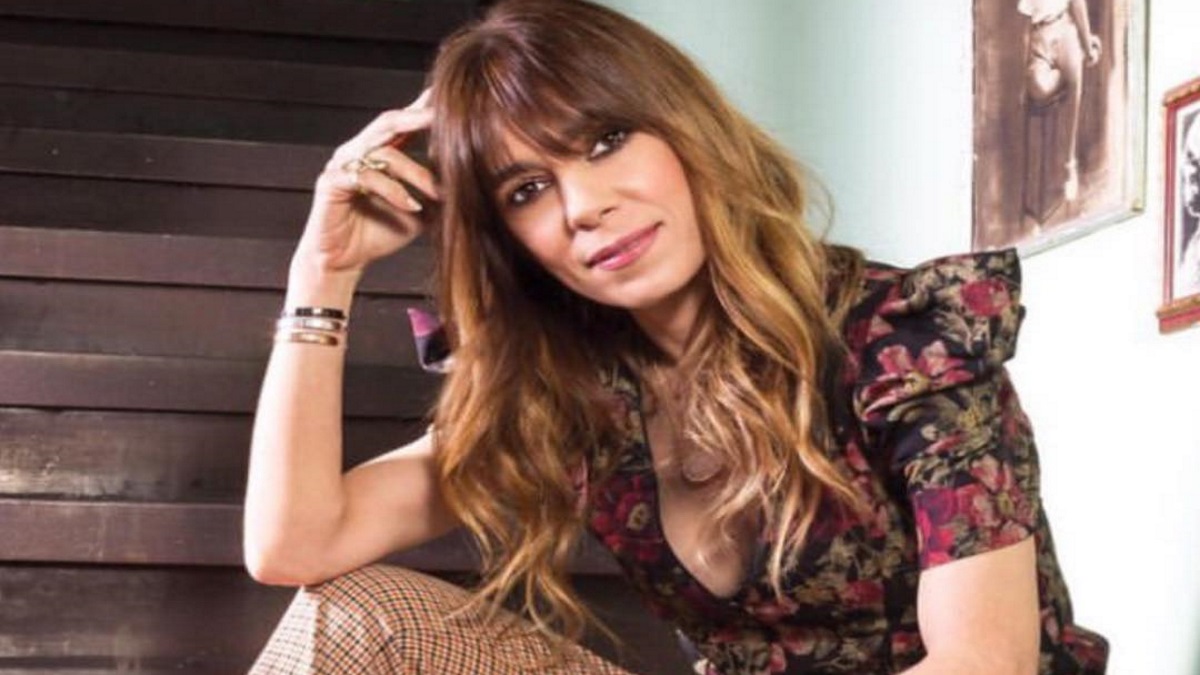 Μυρτώ Αλικάκη: «Οφείλουμε να μεγαλώνουμε αγόρια τρυφερά και συμπονετικά και κορίτσια που δεν φοβούνται»