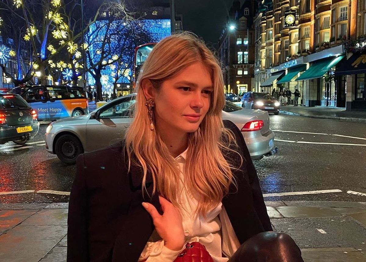 Δείτε το εντυπωσιακό Χριστουγεννιάτικο δέντρο της Αμαλίας Κωστοπούλου!