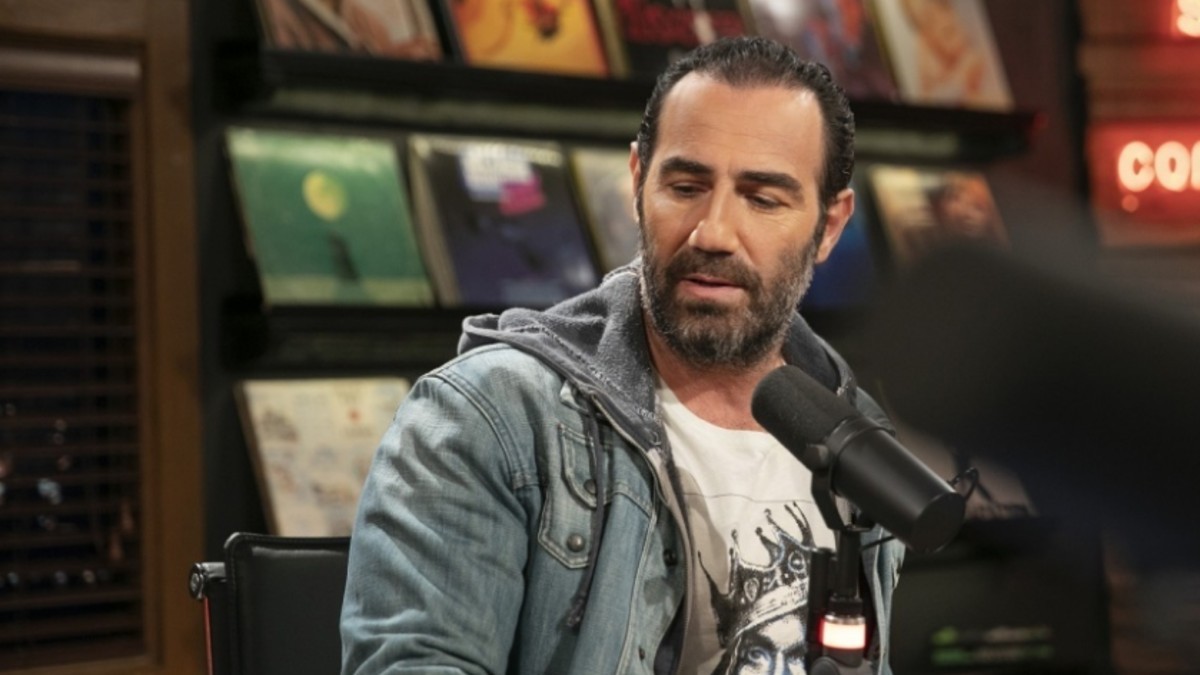 Ο Αντώνης Κανάκης βγάζει κανονικά σήμερα το «Ράδιο Αρβύλα»