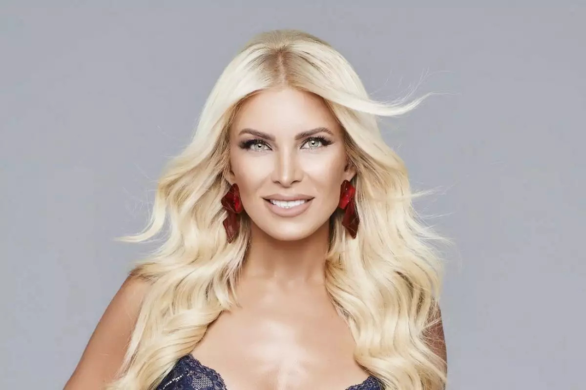 Κατερίνα Καινούργιου: εισβάλλει στο Άσε μας ρε μαμά και υποδύεται τον εαυτό της