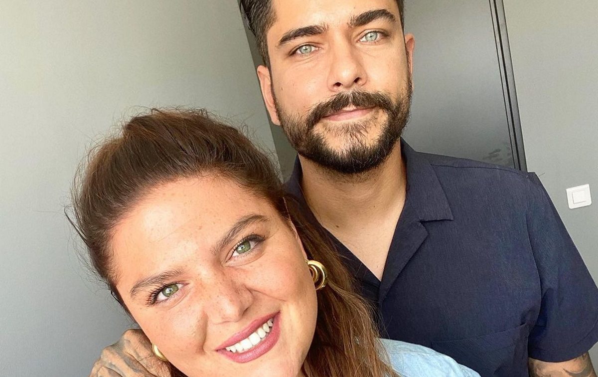 Τίμος Ζαχαράτος: Θετικός στον κορονοϊό ο μάγειρας της εκπομπής της Δανάης Μπάρκα