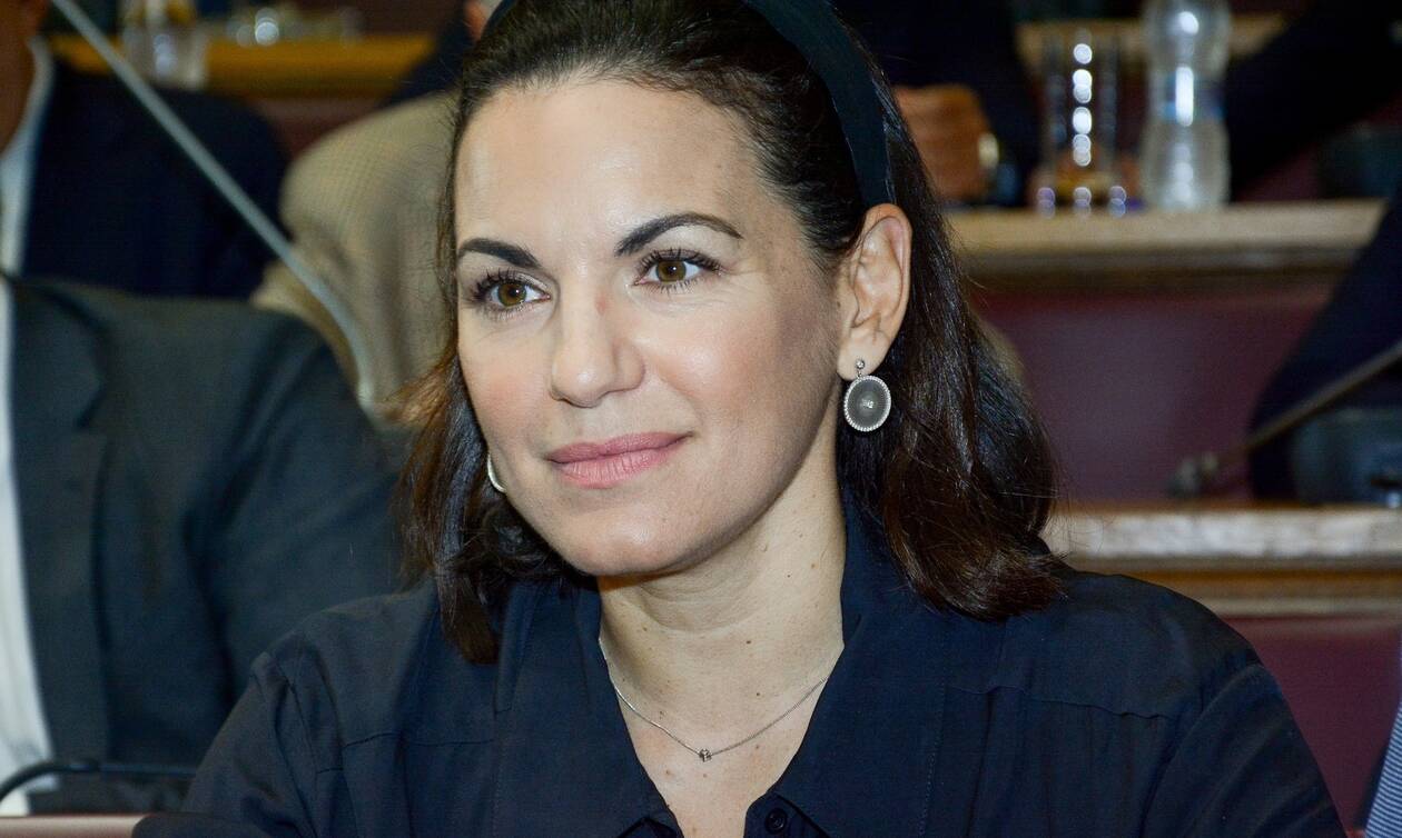 Τα πρώτα της Χριστούγεννα ως μαμά γιορτάζει φέτος η Όλγα Κεφαλογιάννη. Η πολιτικός ζει μια από τις πιο όμορφες περιόδους της ζωής της αφού η χρονιά που φεύγει εκτός από έναν γάμο, έφερε στη ζωή της και δυο πανέμορφα μωράκια. Ήταν τον περασμένο Μάιο όταν η Όλγα Κεφαλογιάννη και ο Μίνως Μάτσας παν